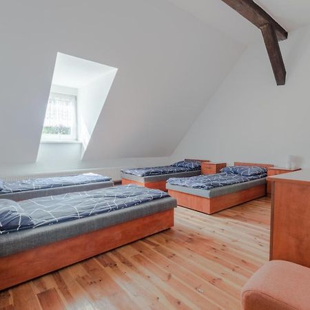 Osrodek Szkoleniowo - Noclegowy Chojnik Sosnie Exteriör bild