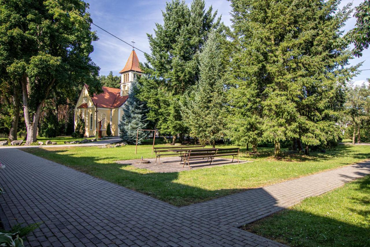 Osrodek Szkoleniowo - Noclegowy Chojnik Sosnie Exteriör bild
