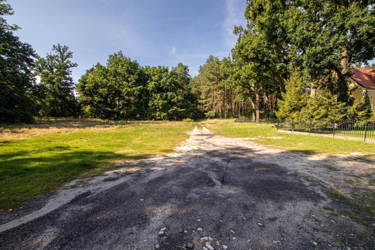 Osrodek Szkoleniowo - Noclegowy Chojnik Sosnie Exteriör bild