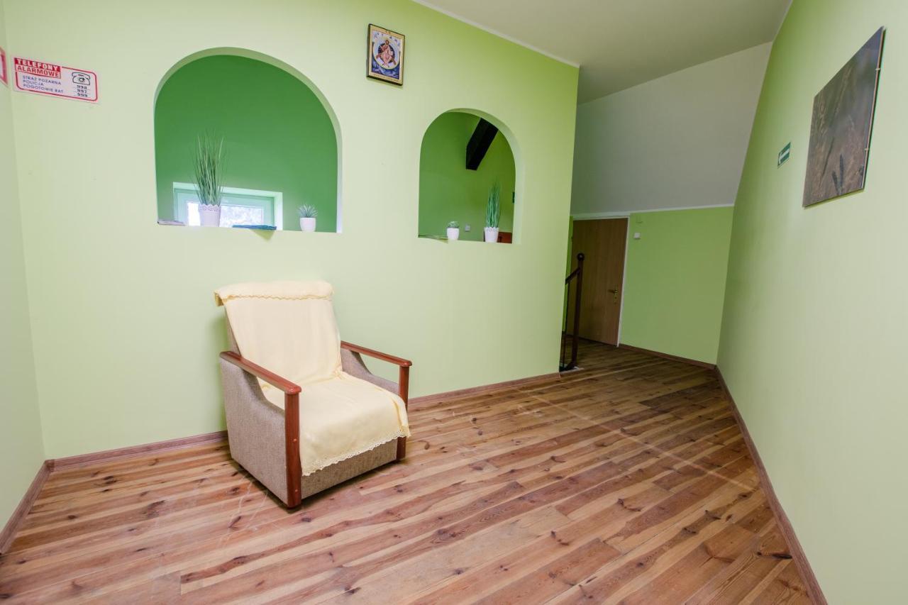 Osrodek Szkoleniowo - Noclegowy Chojnik Sosnie Exteriör bild