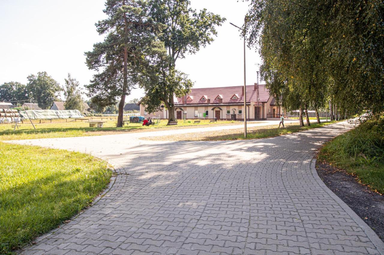 Osrodek Szkoleniowo - Noclegowy Chojnik Sosnie Exteriör bild