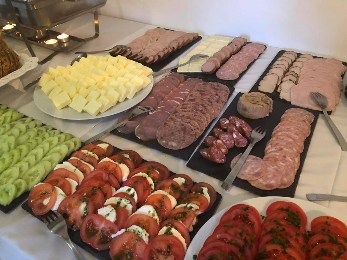 Osrodek Szkoleniowo - Noclegowy Chojnik Sosnie Exteriör bild